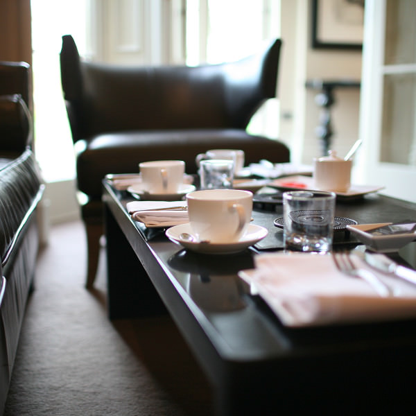 Kick back and belax in the lounge at Maison Talbooth